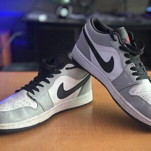 Air Jordan 1 Low Smokey Gray Retro